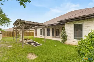 809 St James, Seguin, TX 78155 - Photo 23