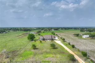 2048 E Martindale Rd, Seguin, TX 78155 - Photo 39