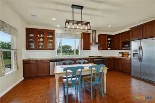 2048 E Martindale Rd, Seguin, TX 78155 - Photo 11