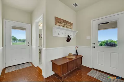 2048 E Martindale Road, Seguin, TX 78155 - Photo 21