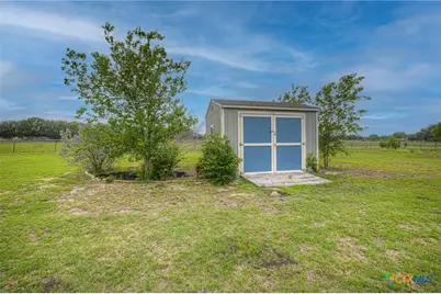 2048 E Martindale Road, Seguin, TX 78155 - Photo 35