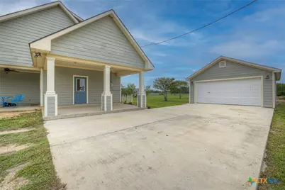 2048 E Martindale Road, Seguin, TX 78155 - Photo 31