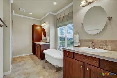 2048 E Martindale Road, Seguin, TX 78155 - Photo 17