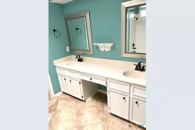 213 Paisano Drive, Victoria, TX 77904 - Photo 13