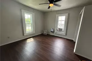 400 Symes St, Taylor, TX 76574 - Photo 15