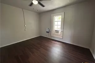400 Symes St, Taylor, TX 76574 - Photo 19
