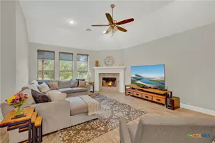 1104 Carriage Loop, New Braunfels, TX 78132 - Photo 9