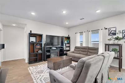 101 Gather, Seguin, TX 78155 - Photo 7