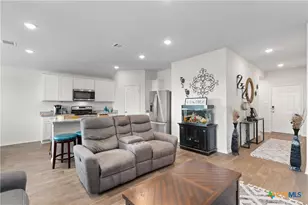 101 Gather, Seguin, TX 78155 - Photo 5