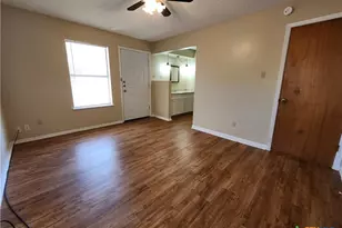 929 Ohio Ave, New Braunfels, TX 78130 - Photo 13