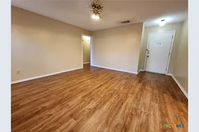 929 Ohio Avenue, New Braunfels, TX 78130 - Photo 5