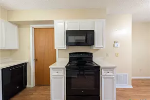 929 Ohio Ave, New Braunfels, TX 78130 - Photo 9