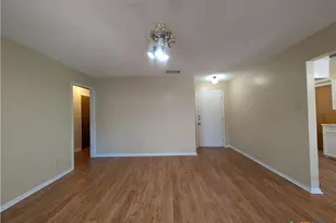 929 Ohio Ave, New Braunfels, TX 78130 - Photo 5