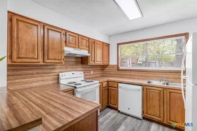 603 E Gonzales and 201 Pecan St Street, Yoakum, TX 77995 - Photo 15