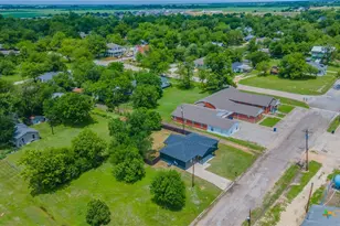 107 S Lexington St, Holland, TX 76534 - Photo 27