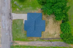 107 S Lexington St, Holland, TX 76534 - Photo 29