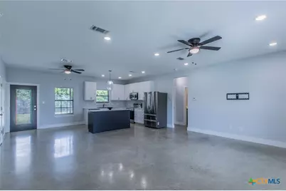 107 S Lexington Street, Holland, TX 76534 - Photo 5