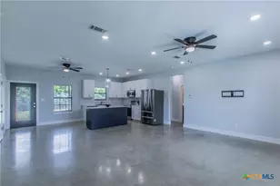 107 S Lexington St, Holland, TX 76534 - Photo 5