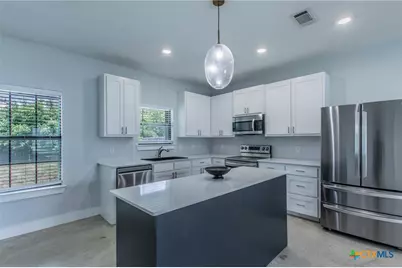 107 S Lexington Street, Holland, TX 76534 - Photo 7