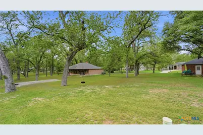 427 Las Brisas, Seguin, TX 78155 - Photo 5