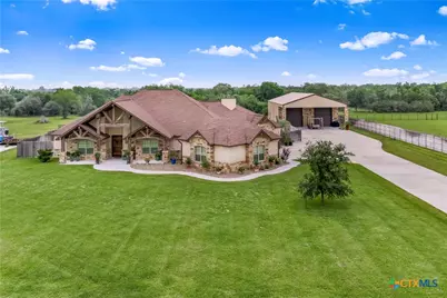 254 Sendera Loop, Victoria, TX 77904 - Photo 1