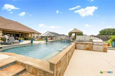 254 Sendera Loop, Victoria, TX 77904 - Photo 13