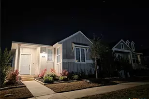 412 Hortus Dr, Kyle, TX 78640 - Photo 3