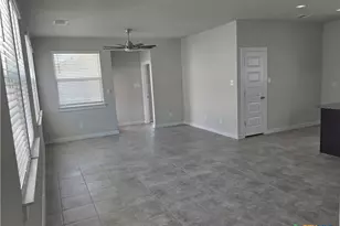412 Hortus Dr, Kyle, TX 78640 - Photo 11