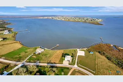 314 Windswept Drive, Port Lavaca, TX 77979 - Photo 11