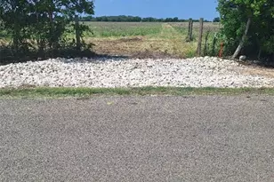 351 Co Rd 224, Florence, TX 76527 - Photo 1
