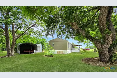 603 E George Street, Port Lavaca, TX 77979 - Photo 5