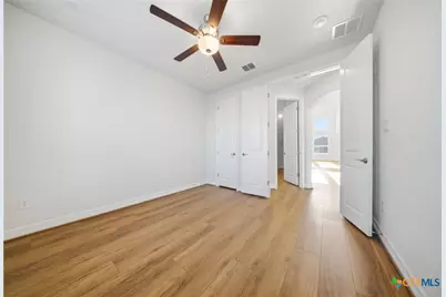 662 Hidden View Street, New Braunfels, TX 78130 - Photo 9