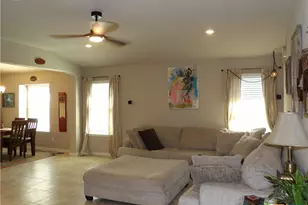 930 Pumpkin Rdg, New Braunfels, TX 78130 - Photo 5