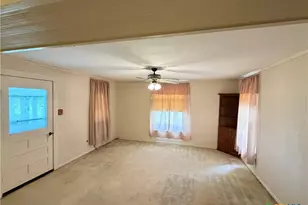239 W High St, Goliad, TX 77963 - Photo 15