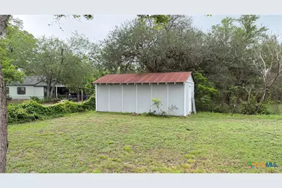 239 W High Street, Goliad, TX 77963 - Photo 13
