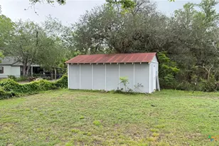 239 W High St, Goliad, TX 77963 - Photo 13