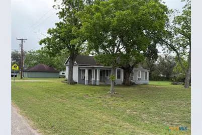 239 W High Street, Goliad, TX 77963 - Photo 1