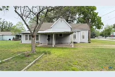 239 W High Street, Goliad, TX 77963 - Photo 9