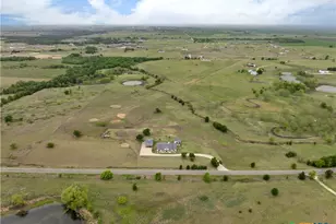 1854 Co Rd 464, Elgin, TX 78621 - Photo 37