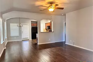 417 Capistrano Dr, San Marcos, TX 78666 - Photo 5