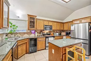 2402 Lavender Ln, Killeen, TX 76549 - Photo 5