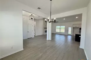 701 Golden Eagle Dr, Salado, TX 76571 - Photo 7