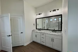 801 Golden Eagle Cv, Salado, TX 76571 - Photo 23