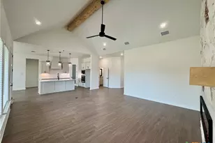 801 Golden Eagle Cv, Salado, TX 76571 - Photo 5
