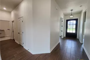 801 Golden Eagle Cv, Salado, TX 76571 - Photo 35