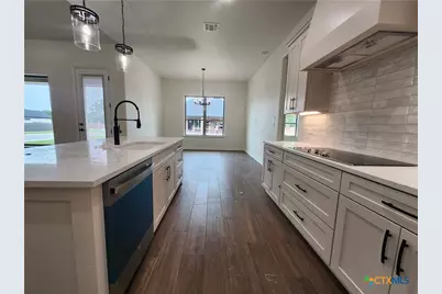 801 Golden Eagle Cove, Salado, TX 76571 - Photo 11