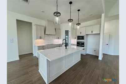 801 Golden Eagle Cove, Salado, TX 76571 - Photo 7