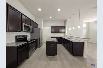 2237 Avery Village, New Braunfels, TX 78130 - Photo 7