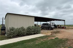 1635 County Rd 409, Stockdale, TX 78160 - Photo 3