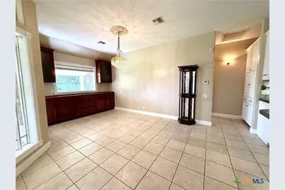 127 Tradewind Drive, Victoria, TX 77904 - Photo 9
